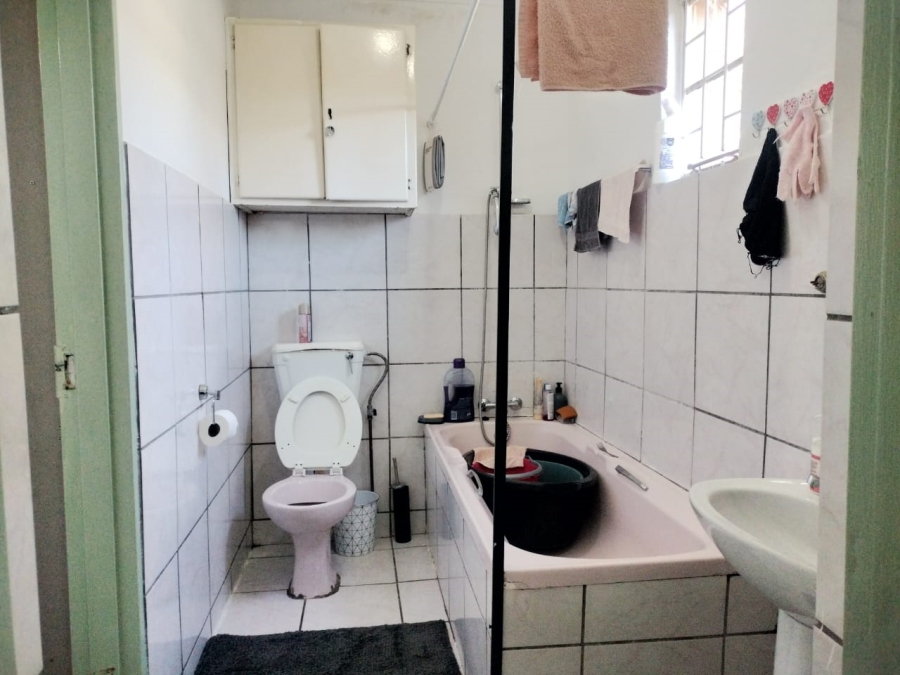4 Bedroom Property for Sale in Ladybrand Free State